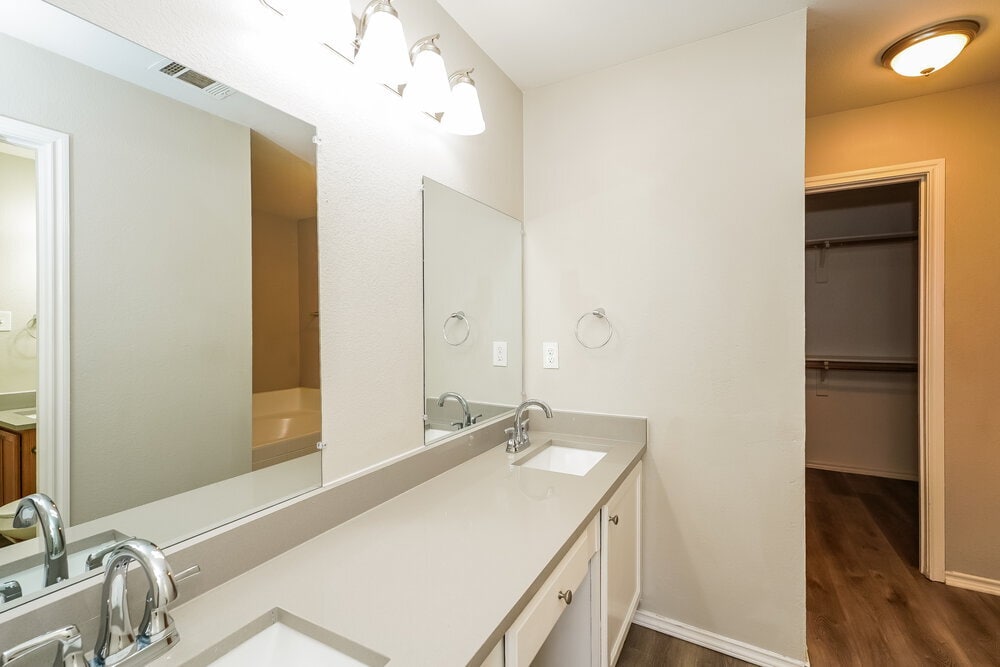 Building Photo - 2105 Pacino Dr