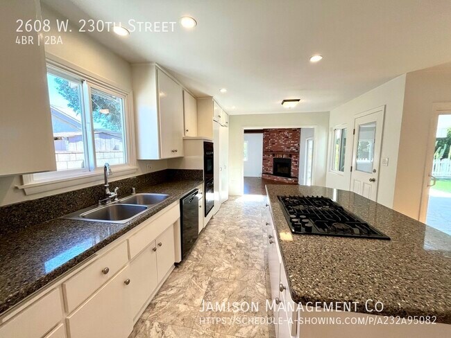 Building Photo - 2608 W 230th St