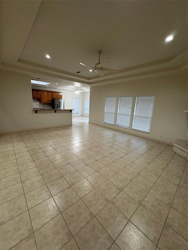 Building Photo - 13700 Madrone Mountain Way