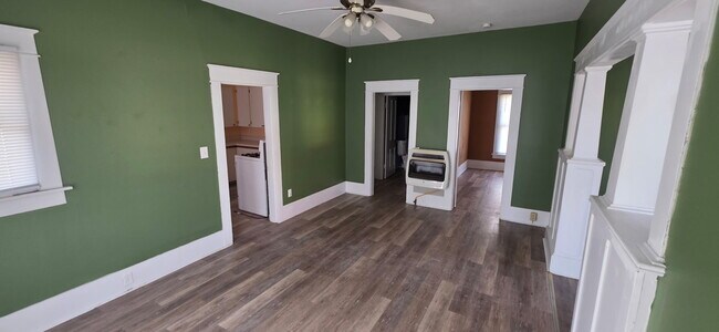 Building Photo - 514 W Main St