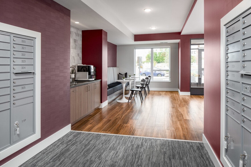 Building Photo - The Heights of Mendota