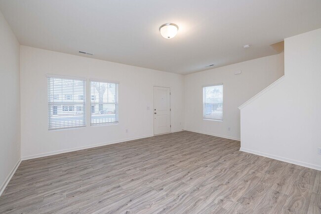 Building Photo - Beautiful 3 Bedroom Townhome Near I-85 – AVAILABLE SEPTEMBER 2026