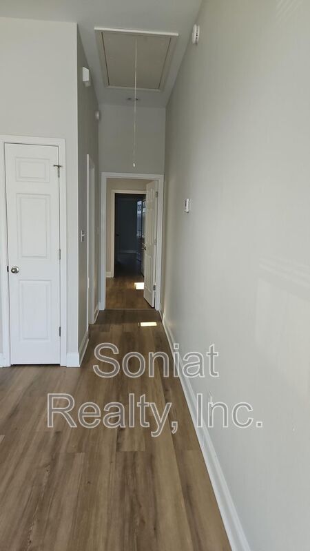 Building Photo - 9222 Colapissa St