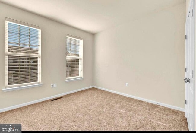 Building Photo - 1627 Field Sparrow Ter NE