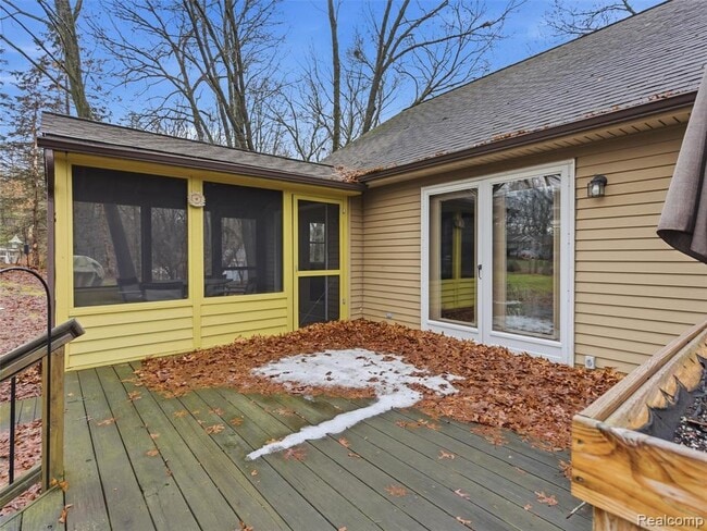 Building Photo - 4495 Maybee Rd