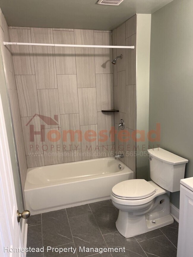 Building Photo - 3 br, 1.5 bath House - 212 Wabash Ave