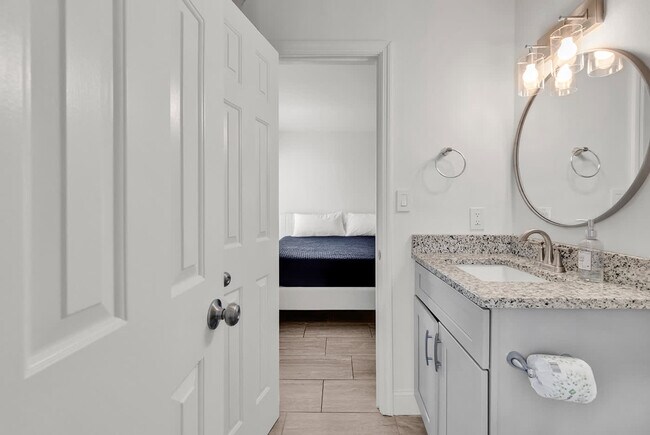 Building Photo - 511 S Ocean Blvd