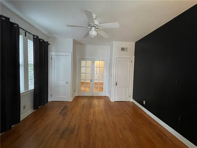 Building Photo - 1015 Piedmont Ave NE