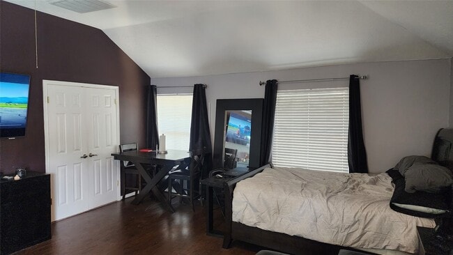Building Photo - 5015 Orange Tree Dr