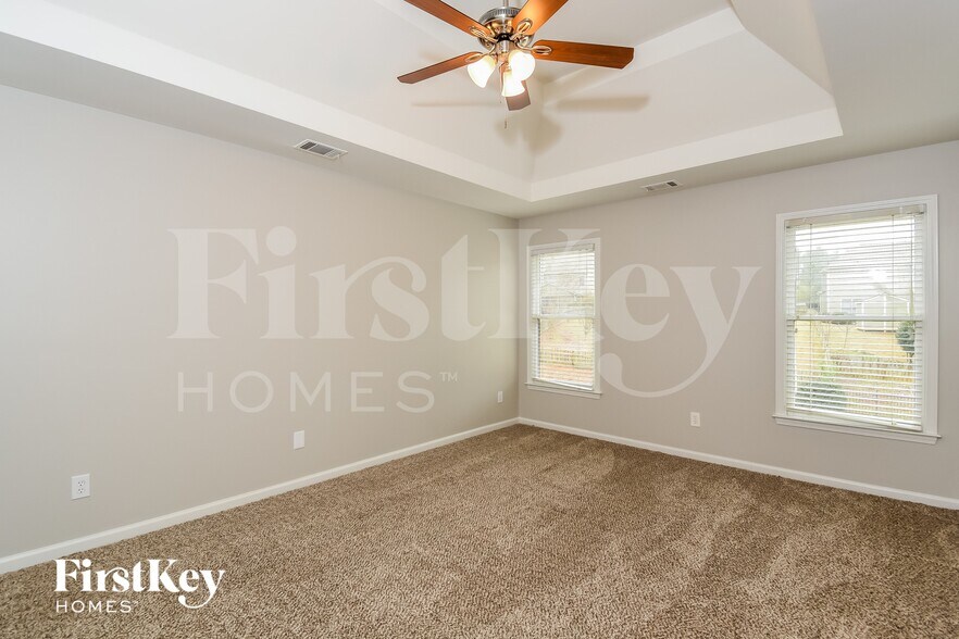 Building Photo - 506 Millside Tr