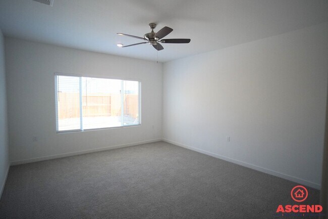 Building Photo - Beautiful New Home Off Gosford and McCutchen!