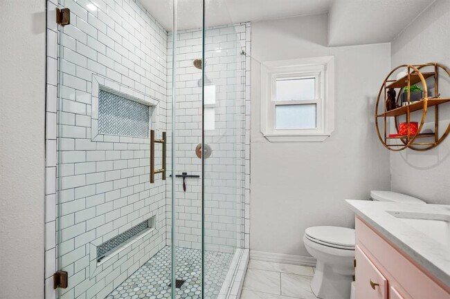 Building Photo - 408 Ramble Ln