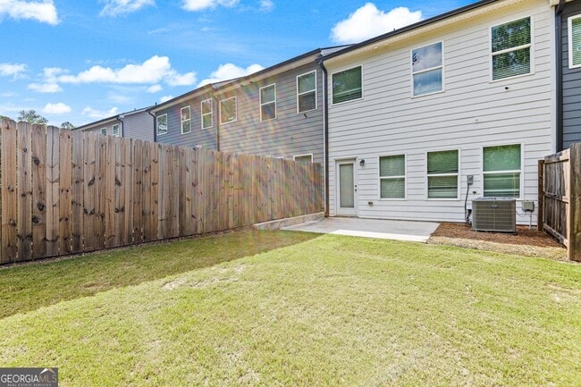 Building Photo - 3400 Highbury Way