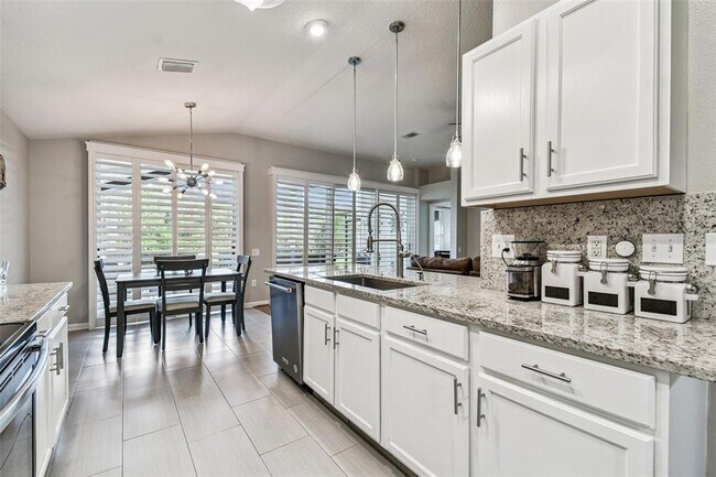 Building Photo - 5354 Lookout Pass