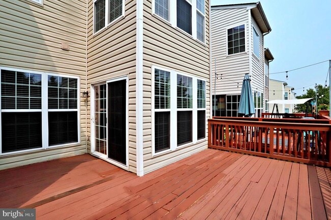 Building Photo - 8239 Singleleaf Ln