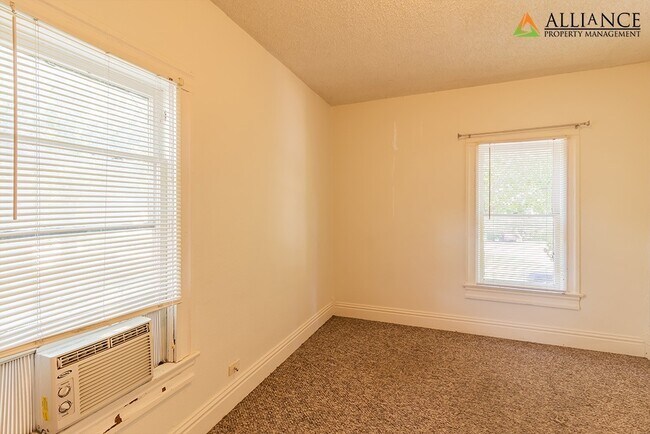 Building Photo - 711 Fremont St