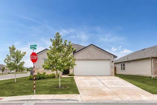 Primary Photo - 1421 Havelock Wy