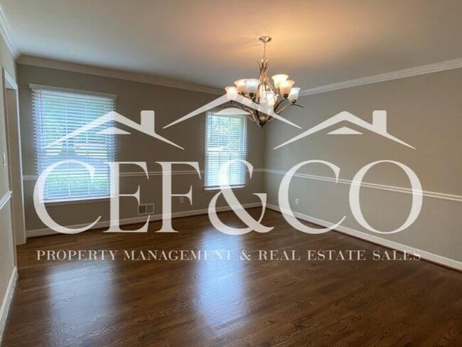Building Photo - Large 2-Story 3BR/3BA Home with Garage, Ap...