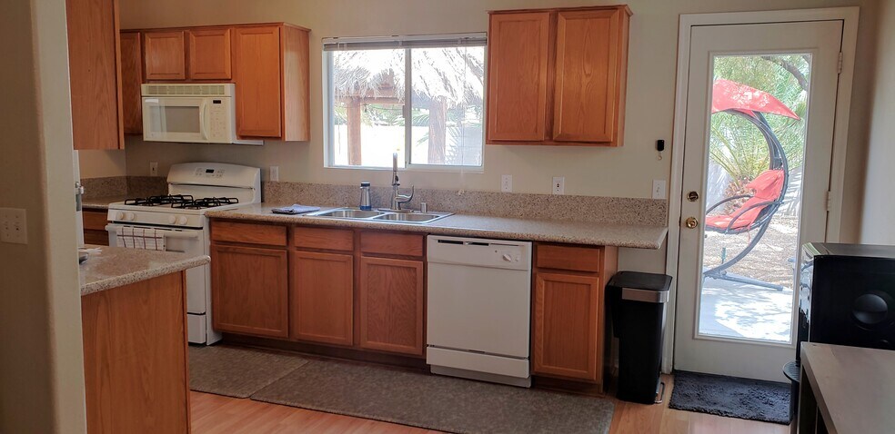 Building Photo - 9402 Santa Fe Rose Street