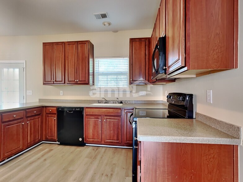 Building Photo - 419 Norwood Ct