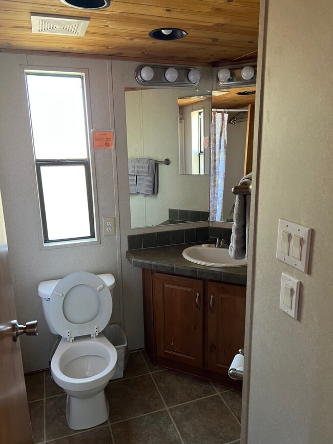 Building Photo - 3574 Cerrillos Rd