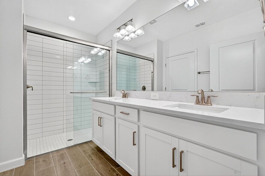 Building Photo - 10721 Gable Dig Lp