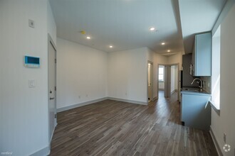 Building Photo - 3 br, 2 bath 4plex - 3213 HAVERFORD AVE Un...