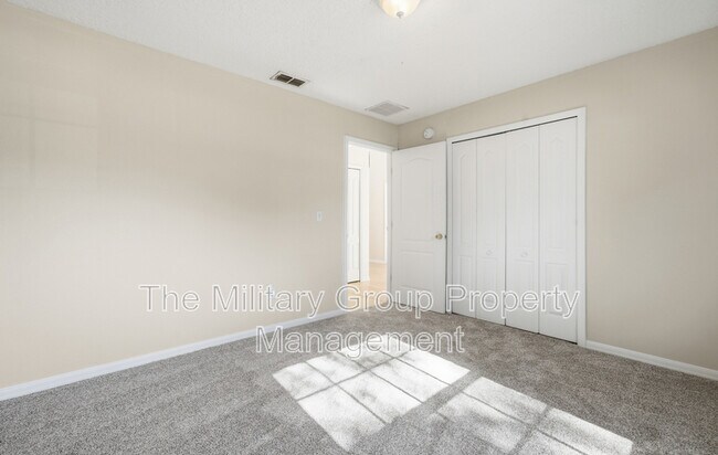 Building Photo - 586 Longmill Ln