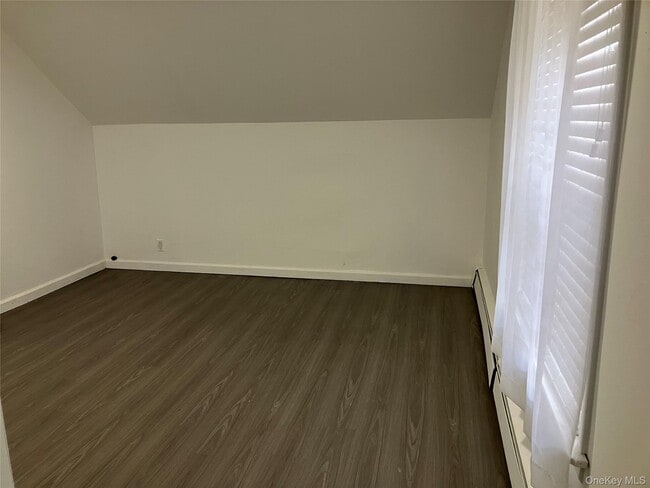 Building Photo - 18 Park Ave