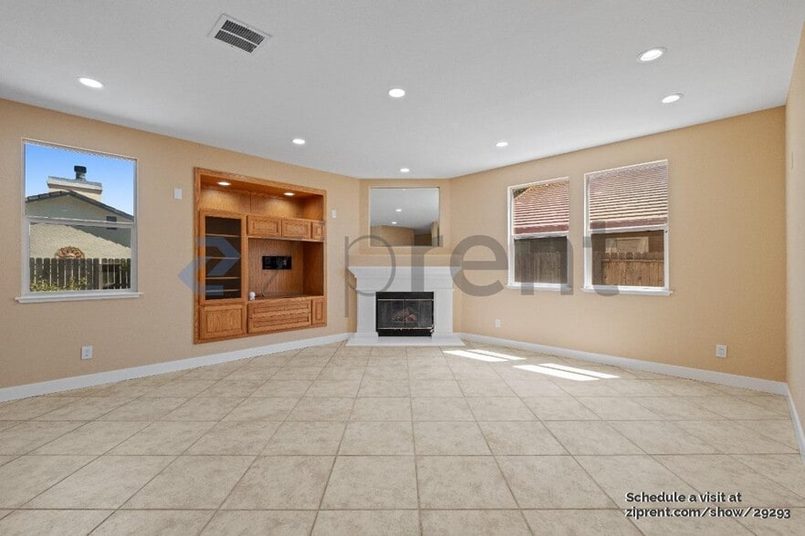 Building Photo - 5361 Mojave Way