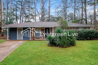 Building Photo - 205 Larado Dr