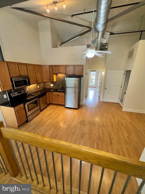 Building Photo - 85 Valley Rd