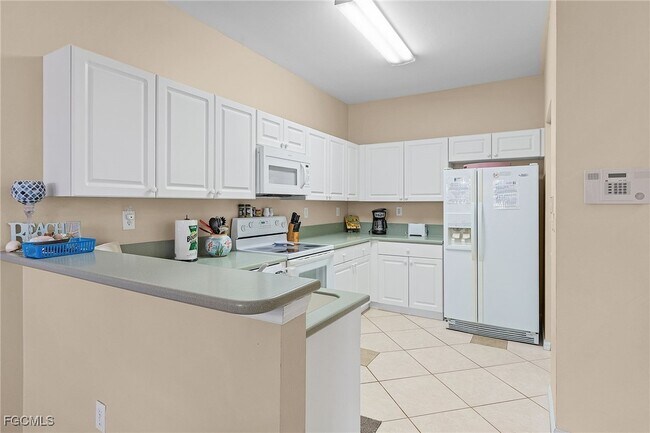 Building Photo - 15571 Bellamar Dr