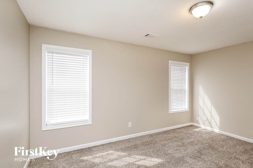 Building Photo - 5948 Mathias Way