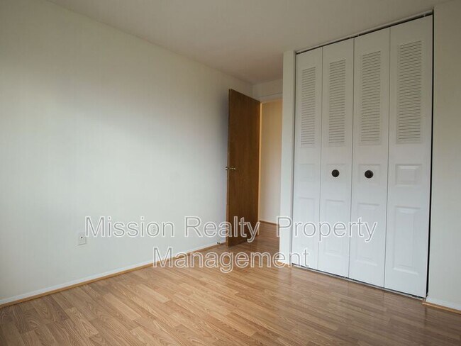 Building Photo - 9324 Gildenfield Ct