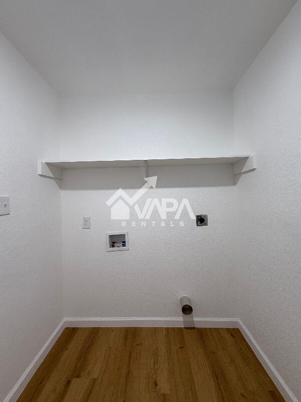 Building Photo - 5512 Grand Lake Dr