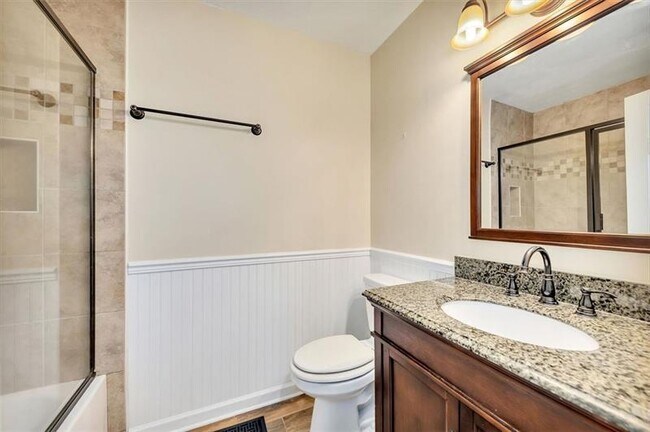 Building Photo - 718 Players Ct