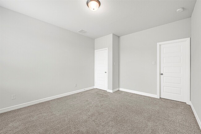 Building Photo - 9339 Galloway Wds Trl