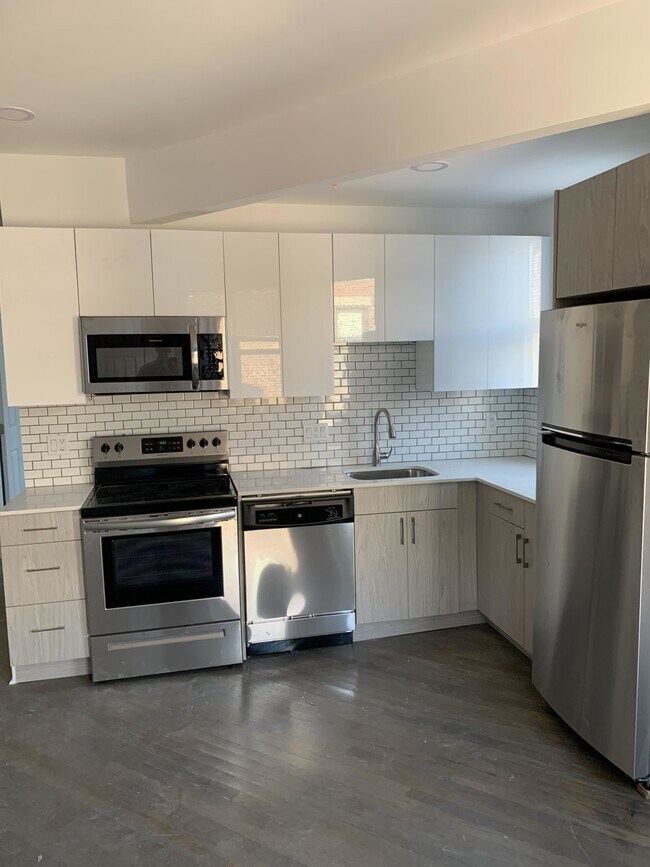 Building Photo - 11 Queensberry St