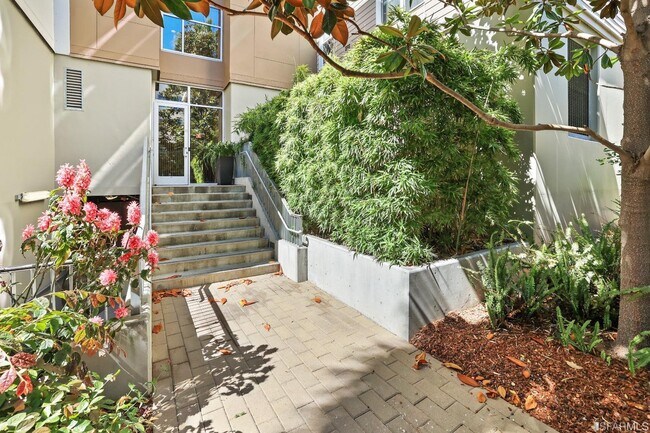 Building Photo - 5900 3rd St