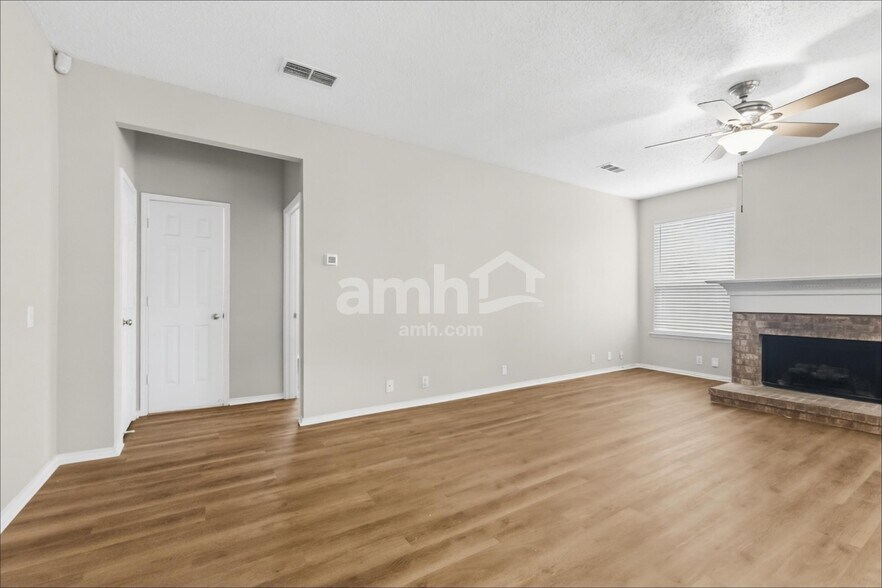 Building Photo - 7808 Orland Park Cir