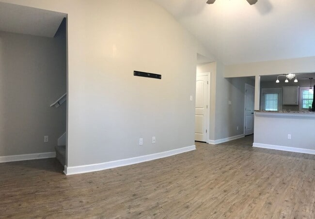 Building Photo - Super Sweet on Streamwood