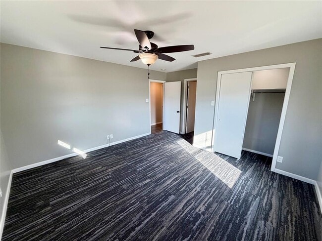 Building Photo - 9712 Springdale Rd