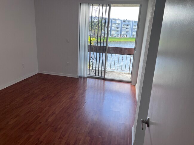 Bedroom 3 - 9137 Fontainebleau Blvd