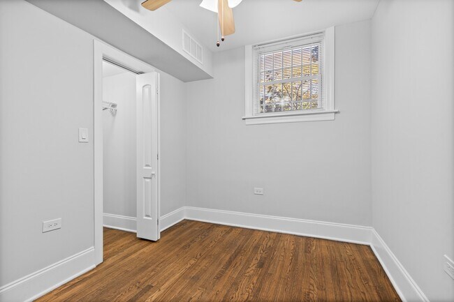 Building Photo - 7742 N Ashland Ave