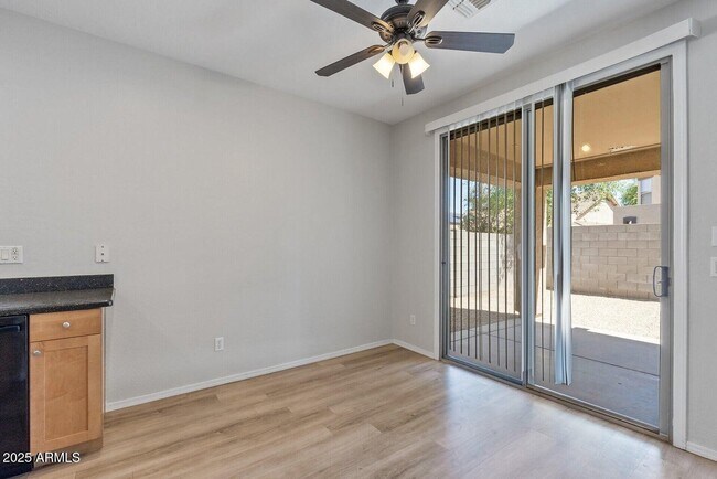 Building Photo - 18391 W Stinson Dr