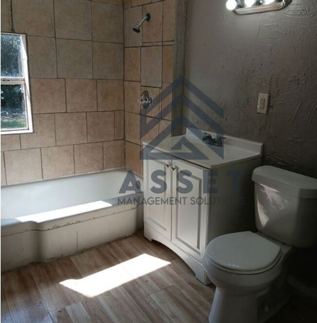 Building Photo - Charming 2 Bedroom Rent to Own Home!!