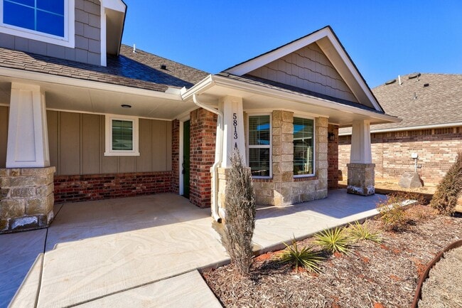 Building Photo - 5813 Goldfinger Rd