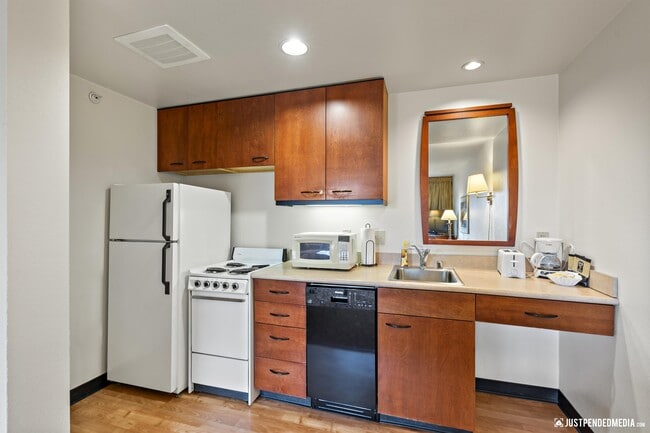 Primary Photo - 505 W 2nd Ave