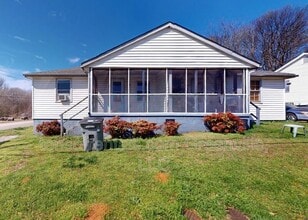 Building Photo - 3A Santuck St